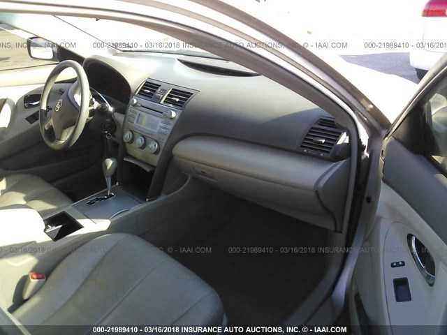 4T1BE46K68U775879 - 2008 TOYOTA CAMRY CE/LE/XLE/SE BEIGE photo 5