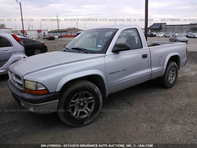 1B7FL36XX2S507907 - 2002 DODGE DAKOTA SPORT/RT SILVER photo 2