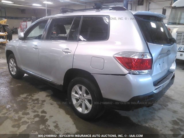 5TDBK3EHXCS136009 - 2012 TOYOTA HIGHLANDER SE SILVER photo 3