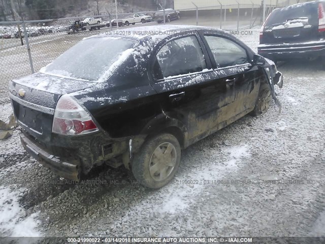 KL1TD56678B232757 - 2008 CHEVROLET AVEO LS BLACK photo 4