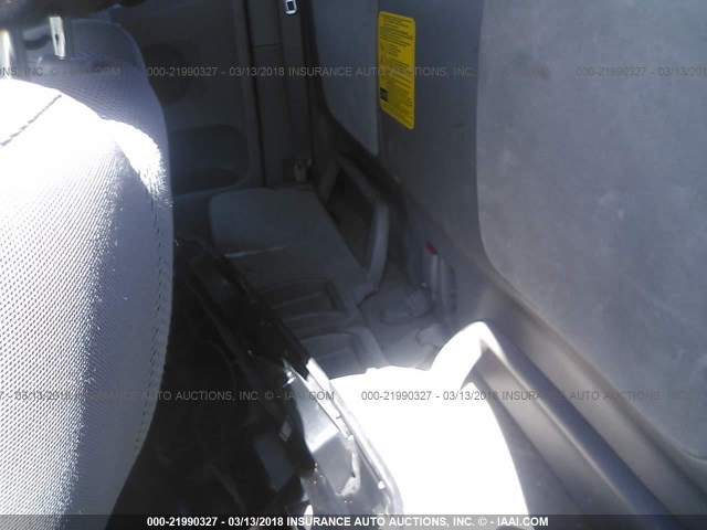 5TETU62N68Z565751 - 2008 TOYOTA TACOMA PRERUNNER ACCESS CAB SILVER photo 8