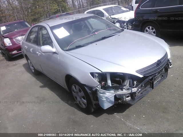 4T1BE32K23U137167 - 2003 TOYOTA CAMRY LE/XLE/SE SILVER photo 1