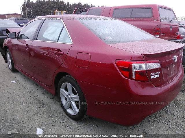 4T1BF1FK7EU865503 - 2014 TOYOTA CAMRY L/SE/LE/XLE RED photo 3