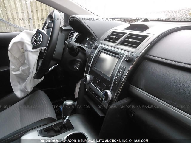 4T1BF1FK7EU865503 - 2014 TOYOTA CAMRY L/SE/LE/XLE 红色 照片 5