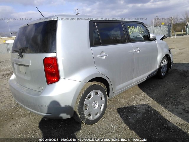 JTLKE50E981046522 - 2008 TOYOTA SCION XB SILVER photo 4