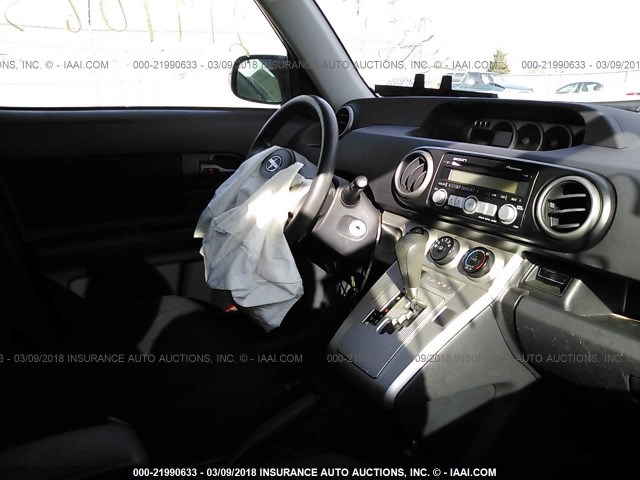 JTLKE50E981046522 - 2008 TOYOTA SCION XB SILVER photo 5