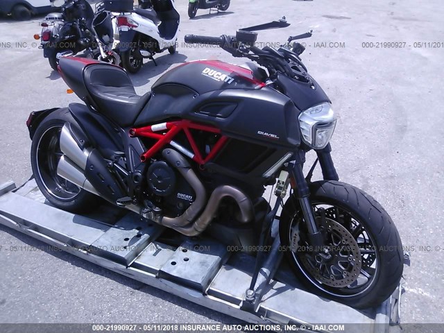 ZDM13BSWXFB024817 - 2015 DUCATI DIAVEL RED photo 1