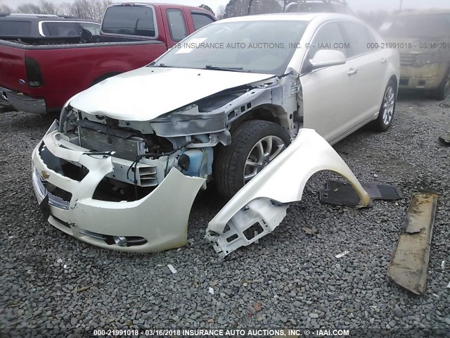 1G1ZE5E79AF218666 - 2010 CHEVROLET MALIBU LTZ WHITE photo 2