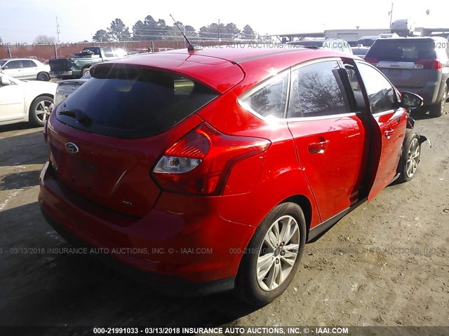 1FAHP3M23CL358178 - 2012 FORD FOCUS SEL RED photo 4