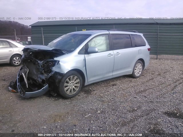 5TDJK3DC6FS108469 - 2015 TOYOTA SIENNA LE Light Blue photo 2