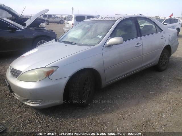 4T1BE32K44U357346 - 2004 TOYOTA CAMRY LE/XLE/SE SILVER photo 2