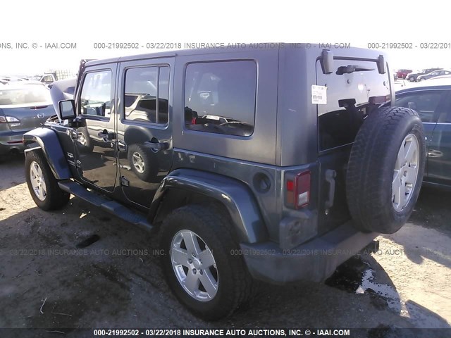 1J8GA59137L157933 - 2007 JEEP WRANGLER SAHARA GRAY photo 3