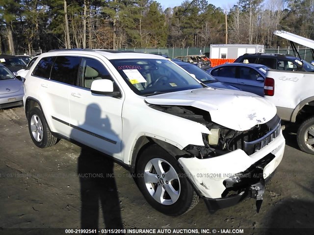 1J4RR4GG5BC657055 - 2011 JEEP GRAND CHEROKEE LAREDO WHITE photo 1