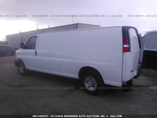 1GCZGHFG6G1173953 - 2016 CHEVROLET EXPRESS G3500  WHITE photo 3