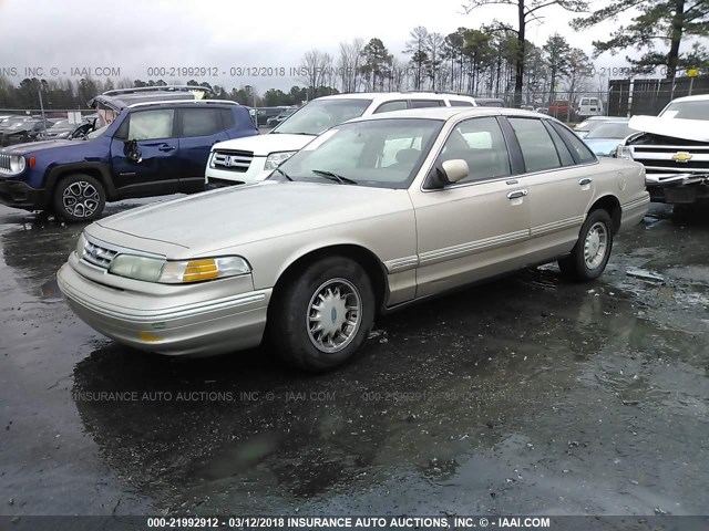 2FALP74WXVX229204 - 1997 FORD CROWN VICTORIA LX Pewter photo 2