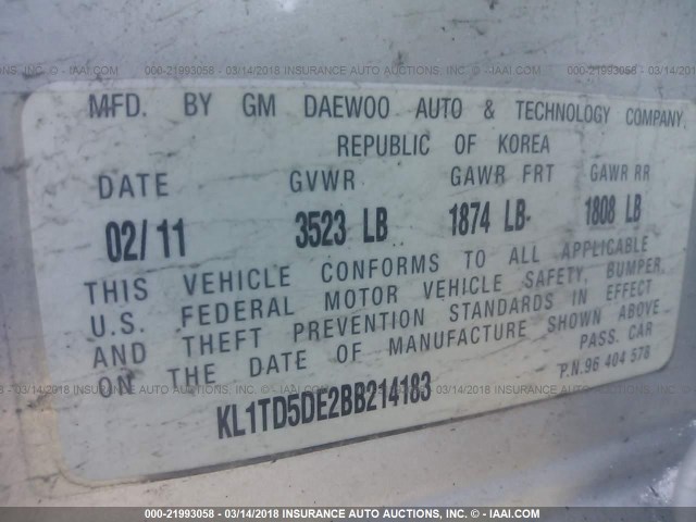 KL1TD5DE2BB214183 - 2011 CHEVROLET AVEO LS/LT 银色 照片 9