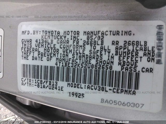 4T1BE32K52U082650 - 2002 TOYOTA CAMRY LE/XLE/SE SILVER photo 9