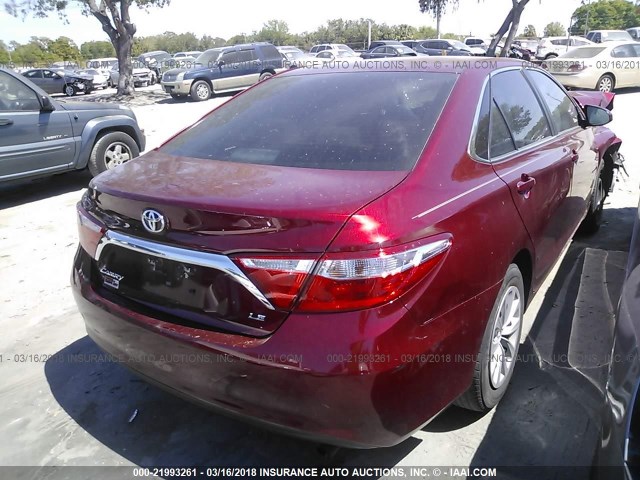 4T1BF1FK1FU892715 - 2015 TOYOTA CAMRY LE/XLE/SE/XSE Rot Foto 4
