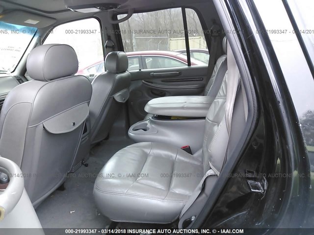 5LMFU28R92LJ06129 - 2002 LINCOLN NAVIGATOR 黑色 照片 8