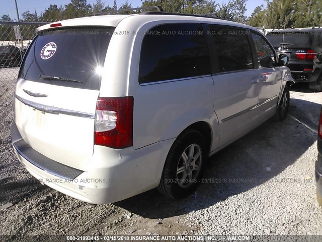 2C4RC1BG3DR657482 - 2013 CHRYSLER TOWN & COUNTRY TOURING WHITE photo 4