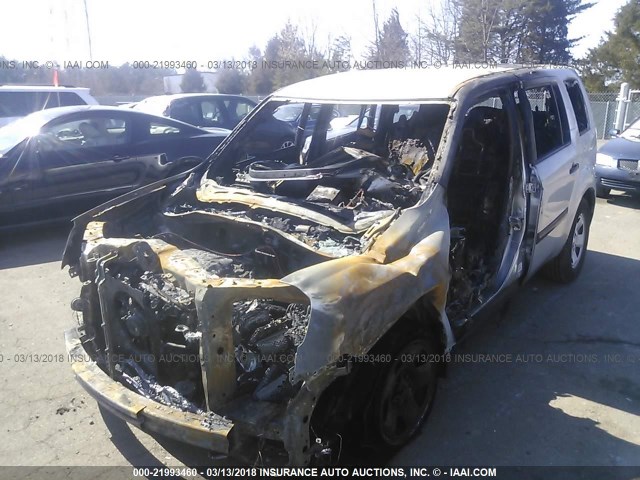 5FNYF4H21BB036511 - 2011 HONDA PILOT LX SILVER photo 2