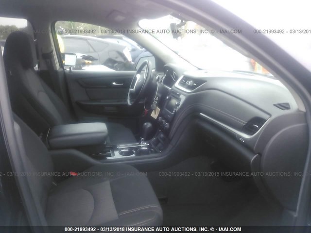 1GNKRGKD8HJ161412 - 2017 CHEVROLET TRAVERSE LT GRAY photo 5