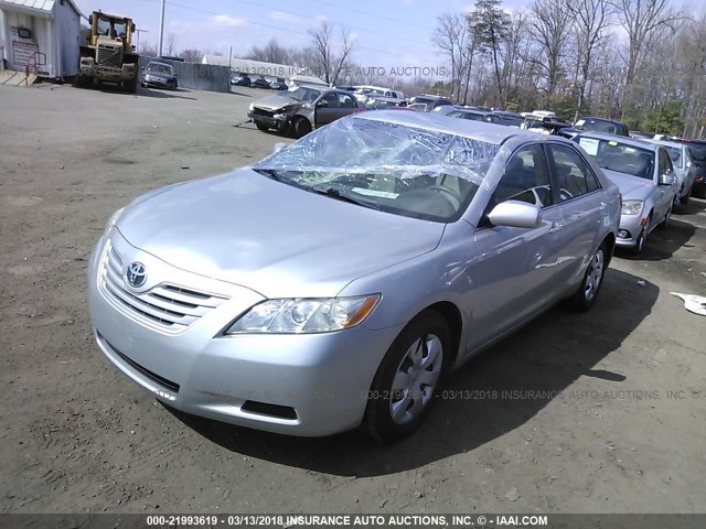 4T1BE46K97U048573 - 2007 TOYOTA CAMRY NEW GENERAT CE/LE/XLE/SE SILVER photo 2