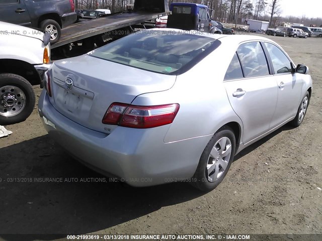 4T1BE46K97U048573 - 2007 TOYOTA CAMRY NEW GENERAT CE/LE/XLE/SE SILVER photo 4