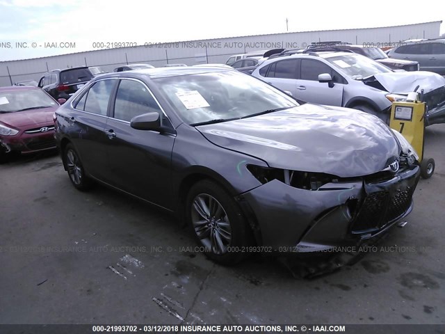 4T1BF1FK6FU490303 - 2015 TOYOTA CAMRY LE/XLE/SE/XSE შავი ფოტო 1