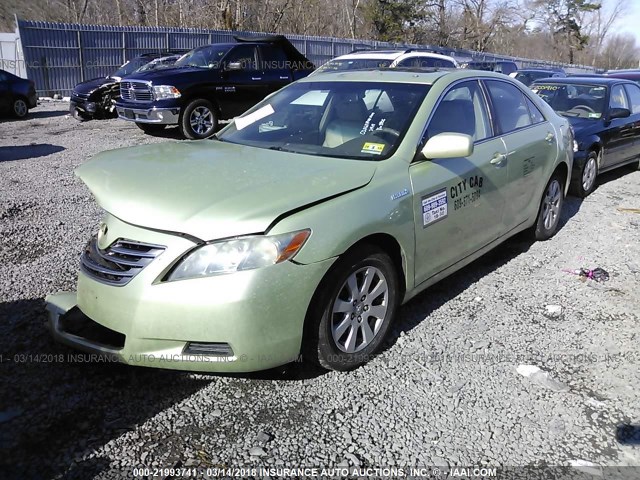 4T1BB46K68U039906 - 2008 TOYOTA CAMRY HYBRID GREEN photo 2