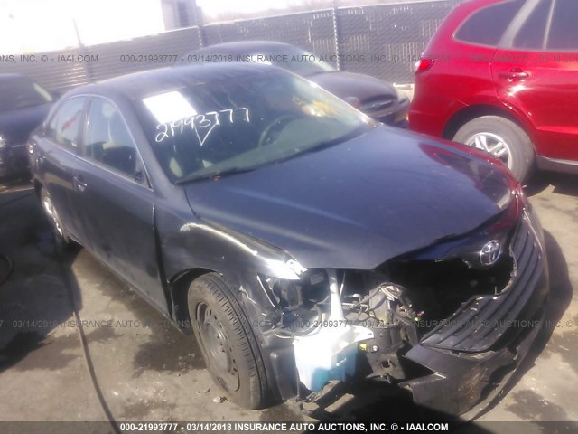 4T4BE46K48R045961 - 2008 TOYOTA CAMRY CE/LE/XLE/SE GRAY photo 1