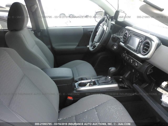 3TMDZ5BN6HM027127 - 2017 TOYOTA TACOMA DBL CAB/SR5/TRD SPORT/OR SILVER photo 5