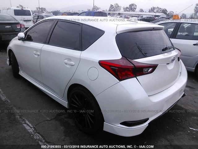 JTNKARJE6GJ517971 - 2016 TOYOTA SCION IM WHITE photo 3