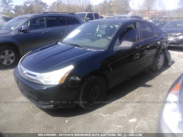 1FAHP34N48W228667 - 2008 FORD FOCUS S/SE BLACK photo 2