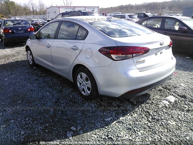 3KPFK4A71HE090706 - 2017 KIA FORTE LX SILVER photo 3