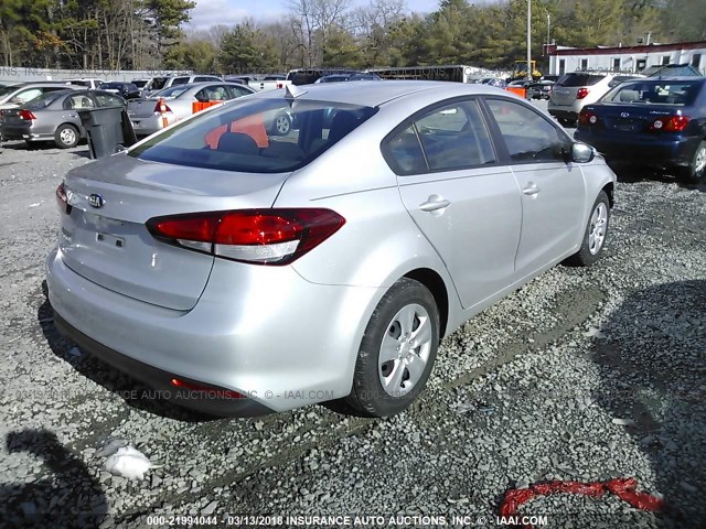 3KPFK4A71HE090706 - 2017 KIA FORTE LX SILVER photo 4