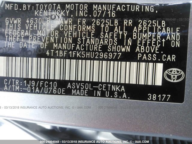 4T1BF1FK5HU296977 - 2017 TOYOTA CAMRY LE/XLE/SE/XSE SILVER photo 9