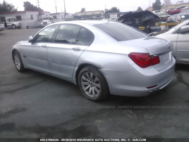 WBAKA83549CY33921 - 2009 BMW 750 I SILVER photo 3