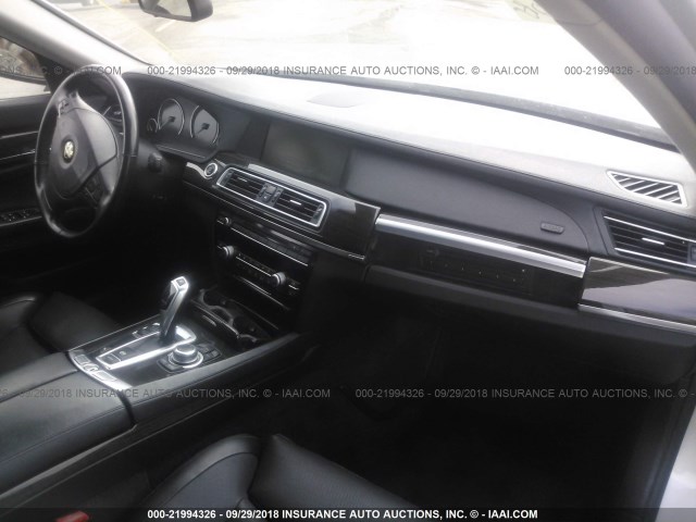 WBAKA83549CY33921 - 2009 BMW 750 I SILVER photo 5