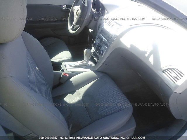 1G1ZC5EU7CF268819 - 2012 CHEVROLET MALIBU 1LT 白色 照片 5