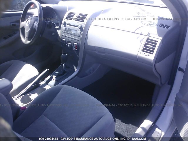 JTDBL40E59J011103 - 2009 TOYOTA COROLLA LE/XLE WHITE photo 5