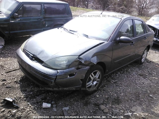 1FAFP38Z84W154829 - 2004 FORD FOCUS ZTS GRAY photo 2