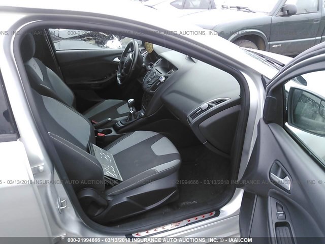 1FADP3L92EL100086 - 2014 FORD FOCUS ST SILVER photo 5