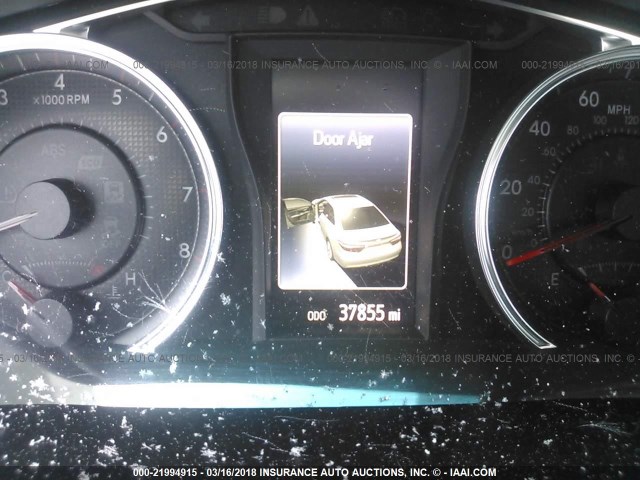 4T1BF1FK0GU522339 - 2016 TOYOTA CAMRY LE/XLE/SE/XSE WHITE photo 7