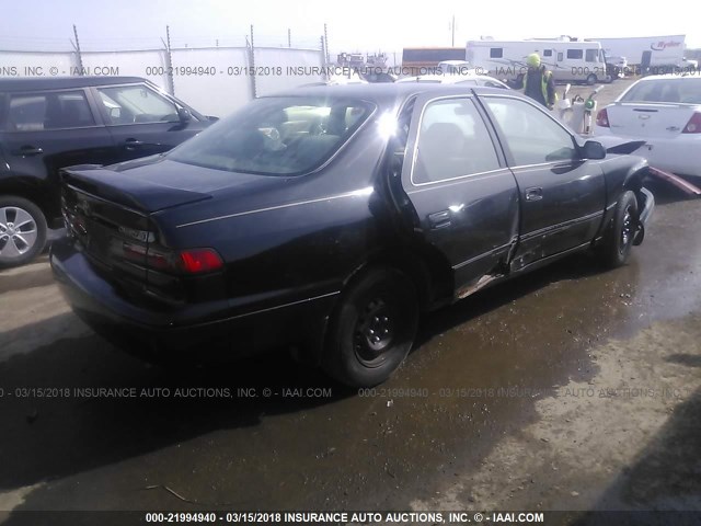 4T1BG28K8WU206637 - 1998 TOYOTA CAMRY CE/LE/XLE 黑色 照片 4