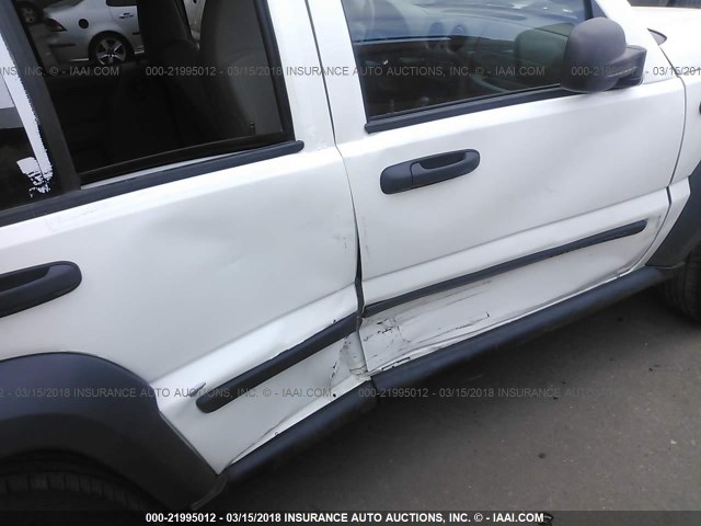 1J4GL48K67W694343 - 2007 JEEP LIBERTY SPORT 白色 照片 6