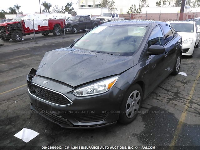 1FADP3E25GL275953 - 2016 FORD FOCUS S GRAY photo 2