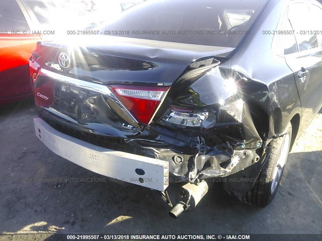 4T4BF1FK2FR483242 - 2015 TOYOTA CAMRY LE/XLE/SE/XSE 黑色 照片 6
