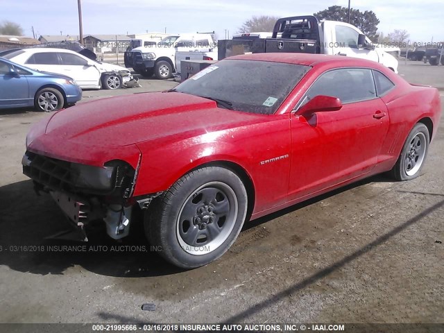 2G1FA1E37D9212544 - 2013 CHEVROLET CAMARO LS RED photo 2