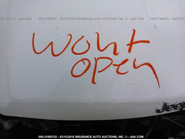 1J8HR48P17C590972 - 2007 JEEP GRAND CHEROKEE LAREDO/COLUMBIA/FREEDOM 白色 照片 10